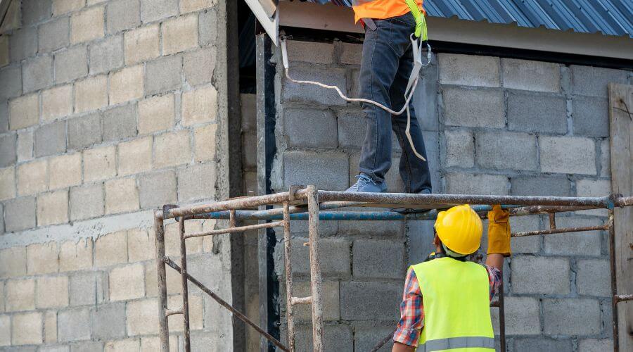 Expert Emergency Roof Repairs services in Hammond, MT